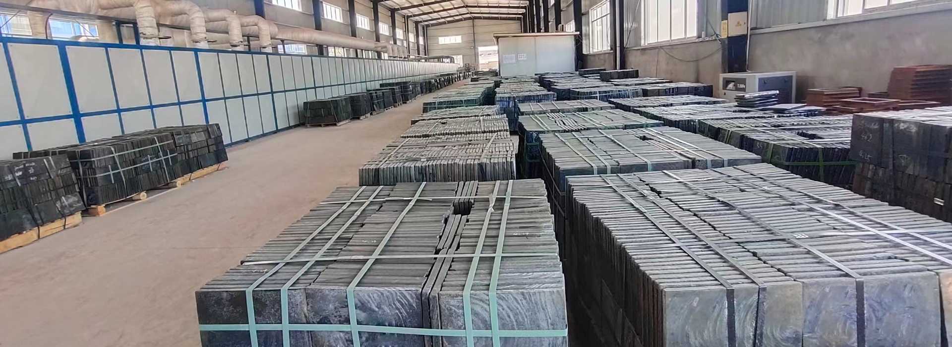 鑄石板、耐磨鑄石管、鑄石U型槽沖渣溝、鑄石磚產(chǎn)品廣泛用于冶金、礦山、煤炭、電力、化工等行業(yè)